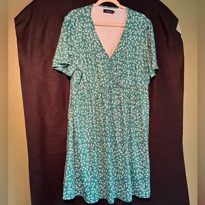 Amzplus Midi Dress Green Size  3XL